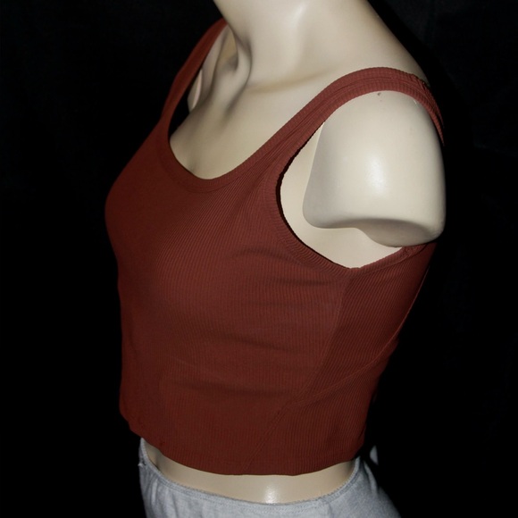 Women's Ribbed Tank Top - Picture 2 of 3